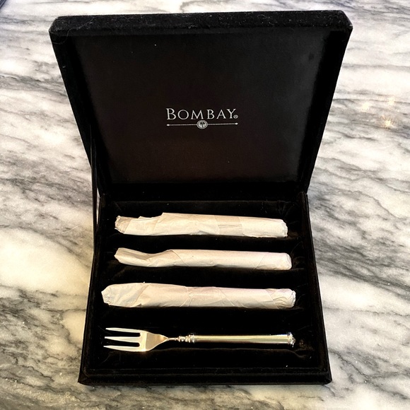 New Bombay Company Elegant Cocktail Fork - Picture 1 of 3
